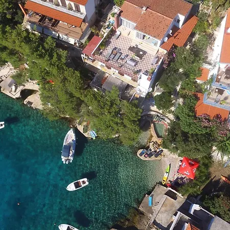 Hraste Hvar *