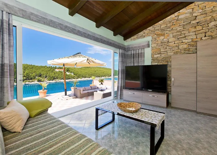 Hraste Hvar *