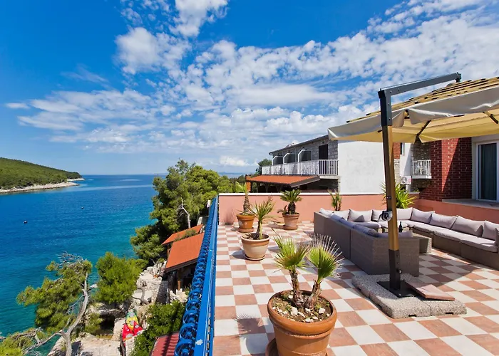 Hraste Hvar *