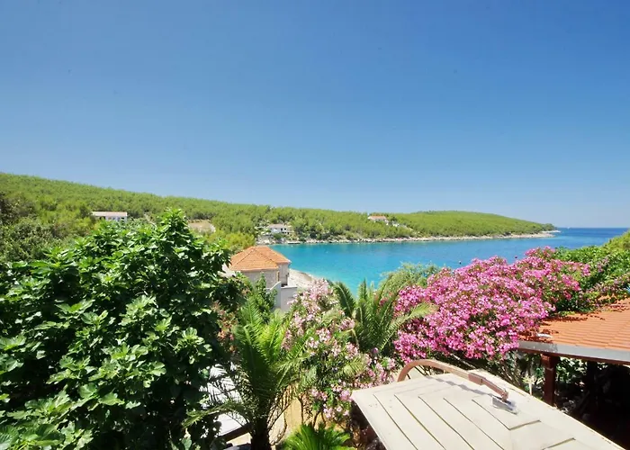 Hraste Hvar Хвар