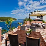 Hraste Hvar Apartman *