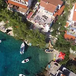 Hraste Hvar *