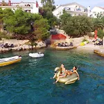 Hraste Hvar アパート *